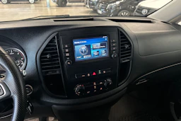harmaa Mercedes-Benz Vito 2022 kuva 6.