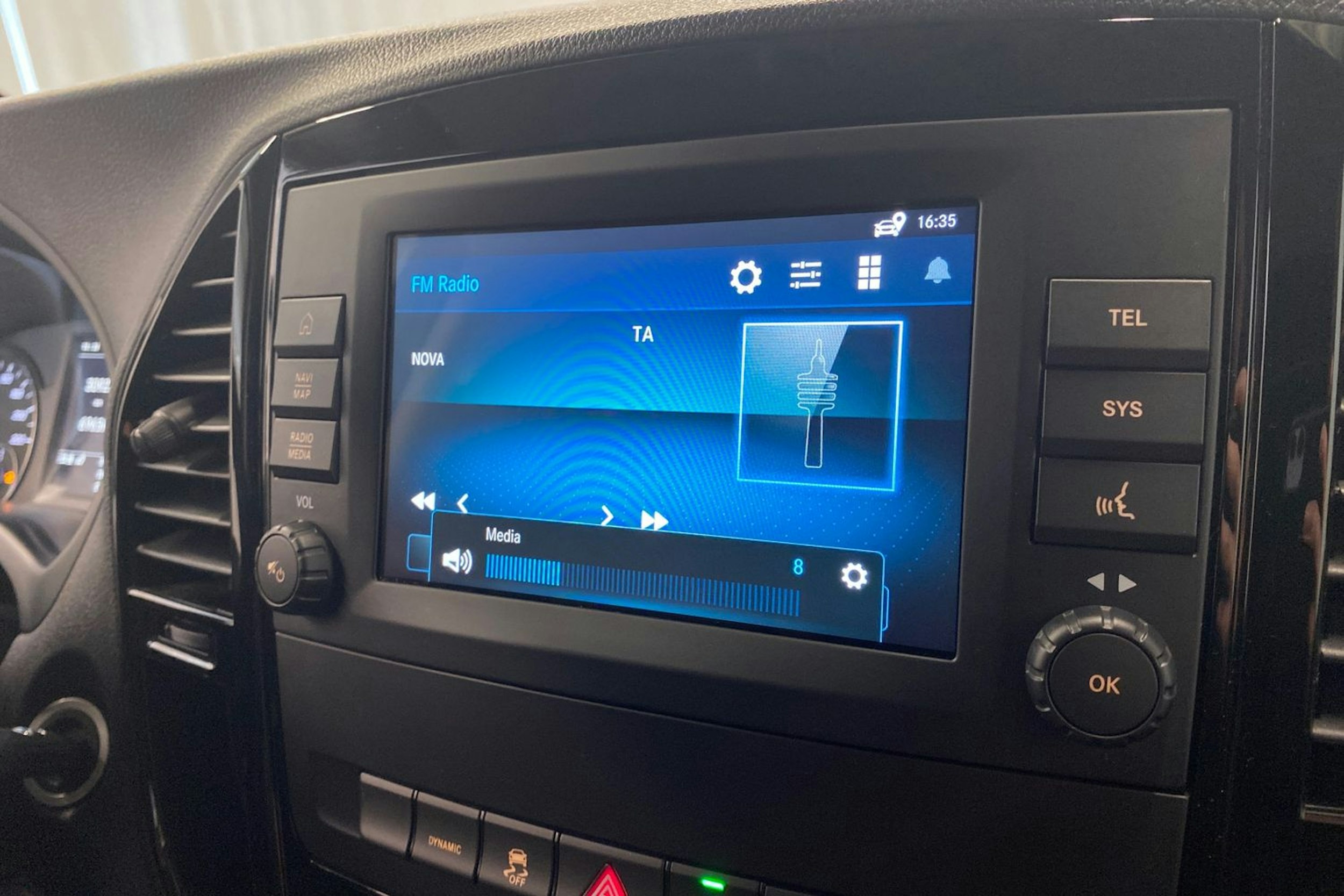 harmaa Mercedes-Benz Vito 2022 kuva 19.
