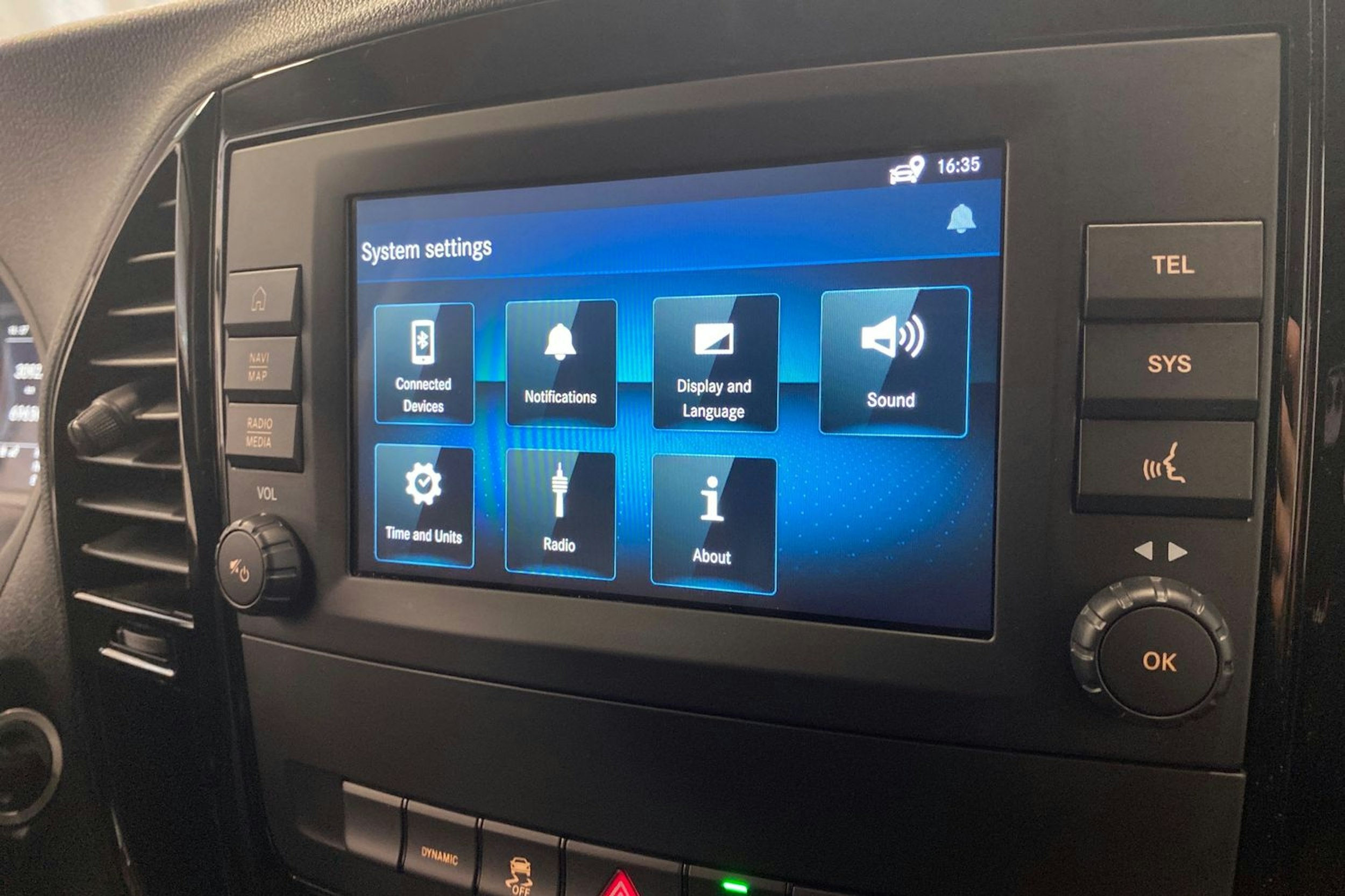 harmaa Mercedes-Benz Vito 2022 kuva 21.