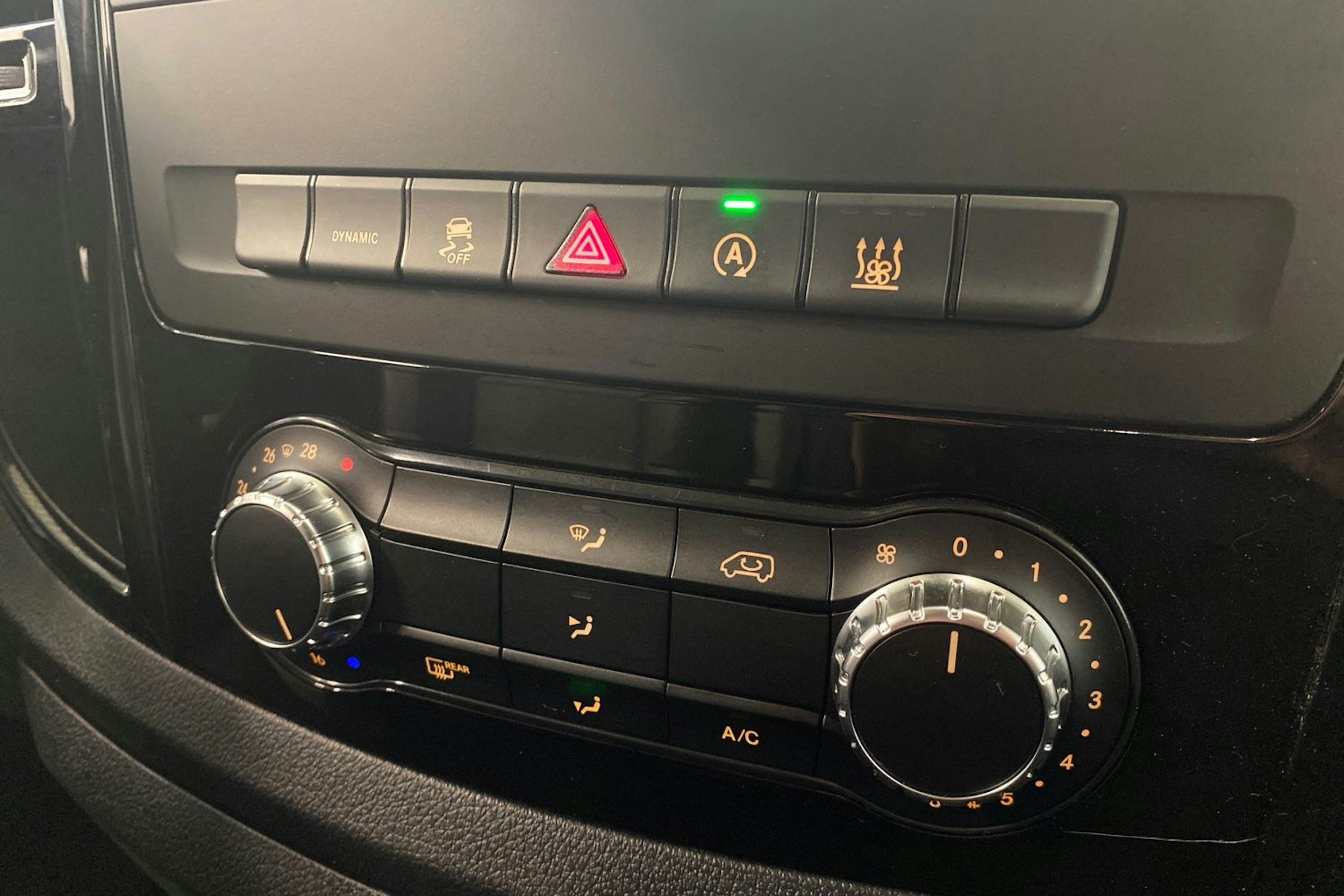 harmaa Mercedes-Benz Vito 2022 kuva 22.