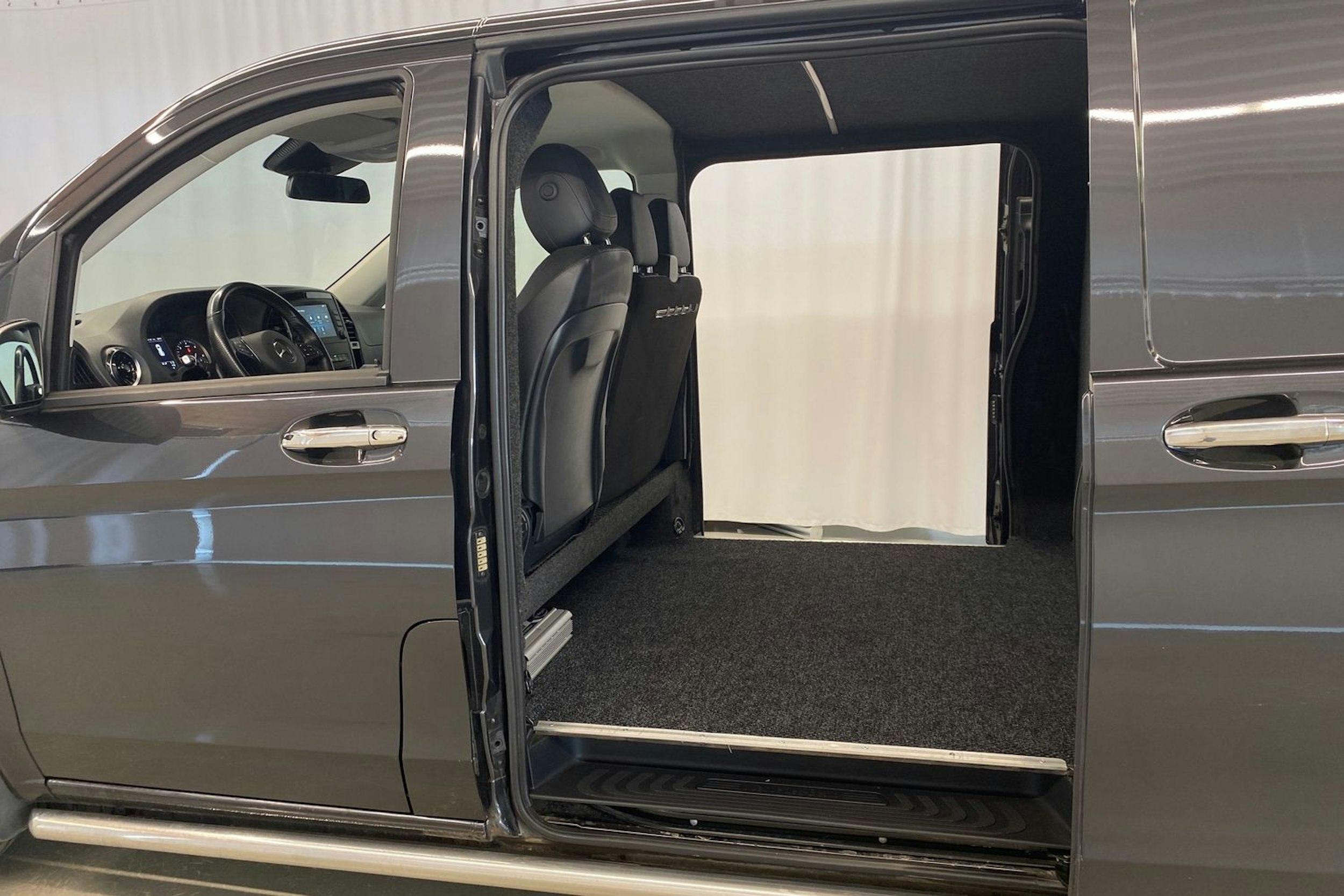 harmaa Mercedes-Benz Vito 2022 kuva 26.