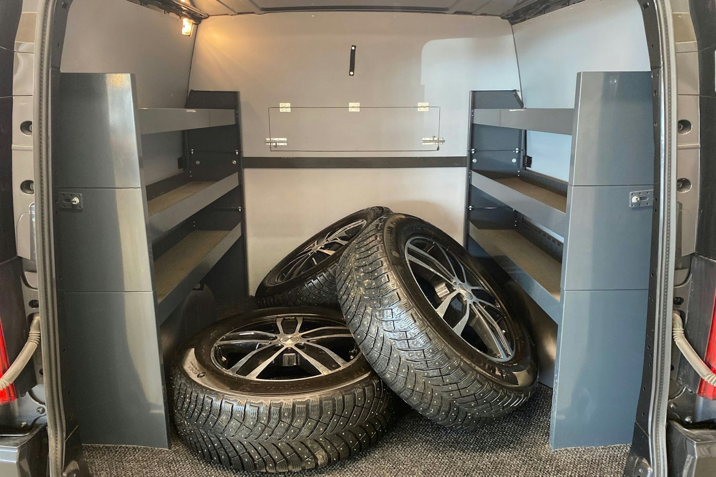 harmaa Mercedes-Benz Vito 2022 kuva 30.