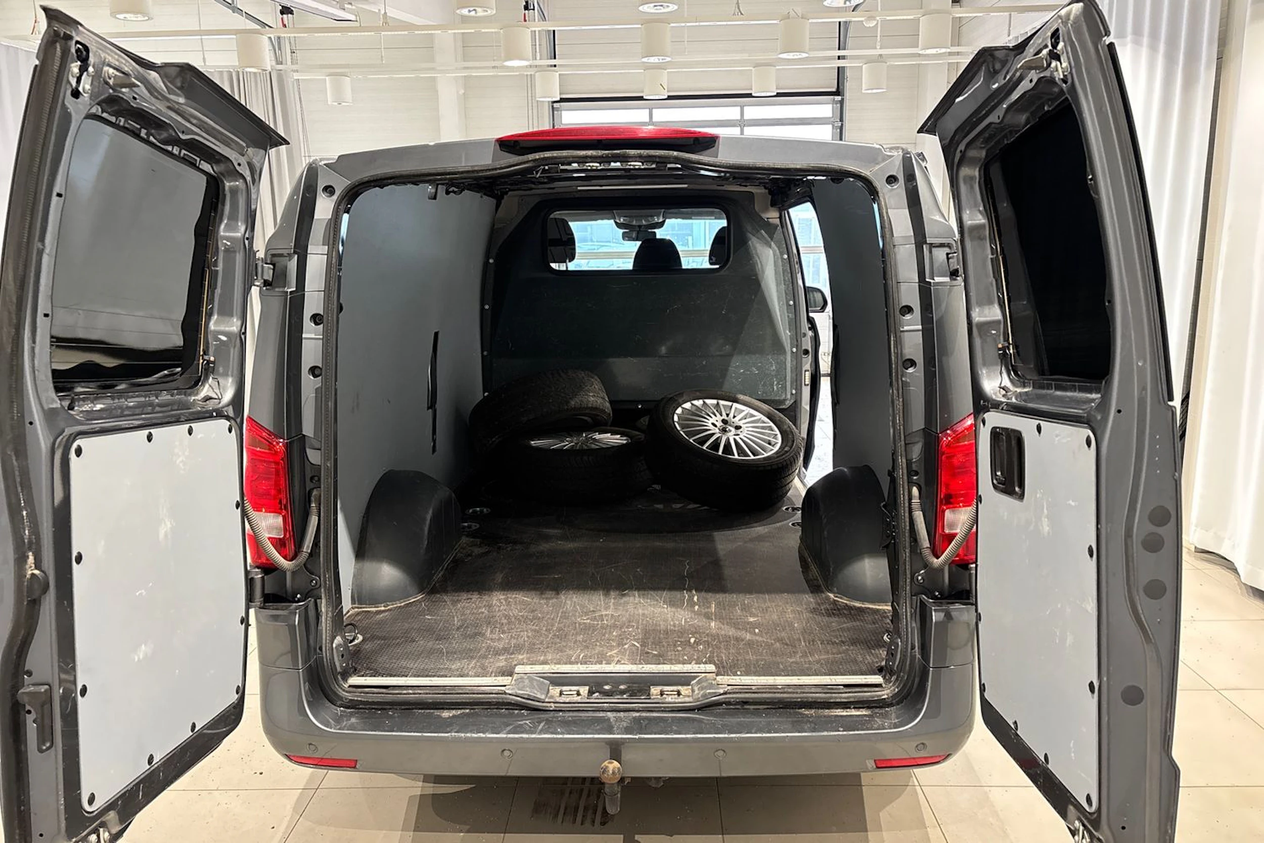 met. harmaa Mercedes-Benz Vito 2022 kuva 26.