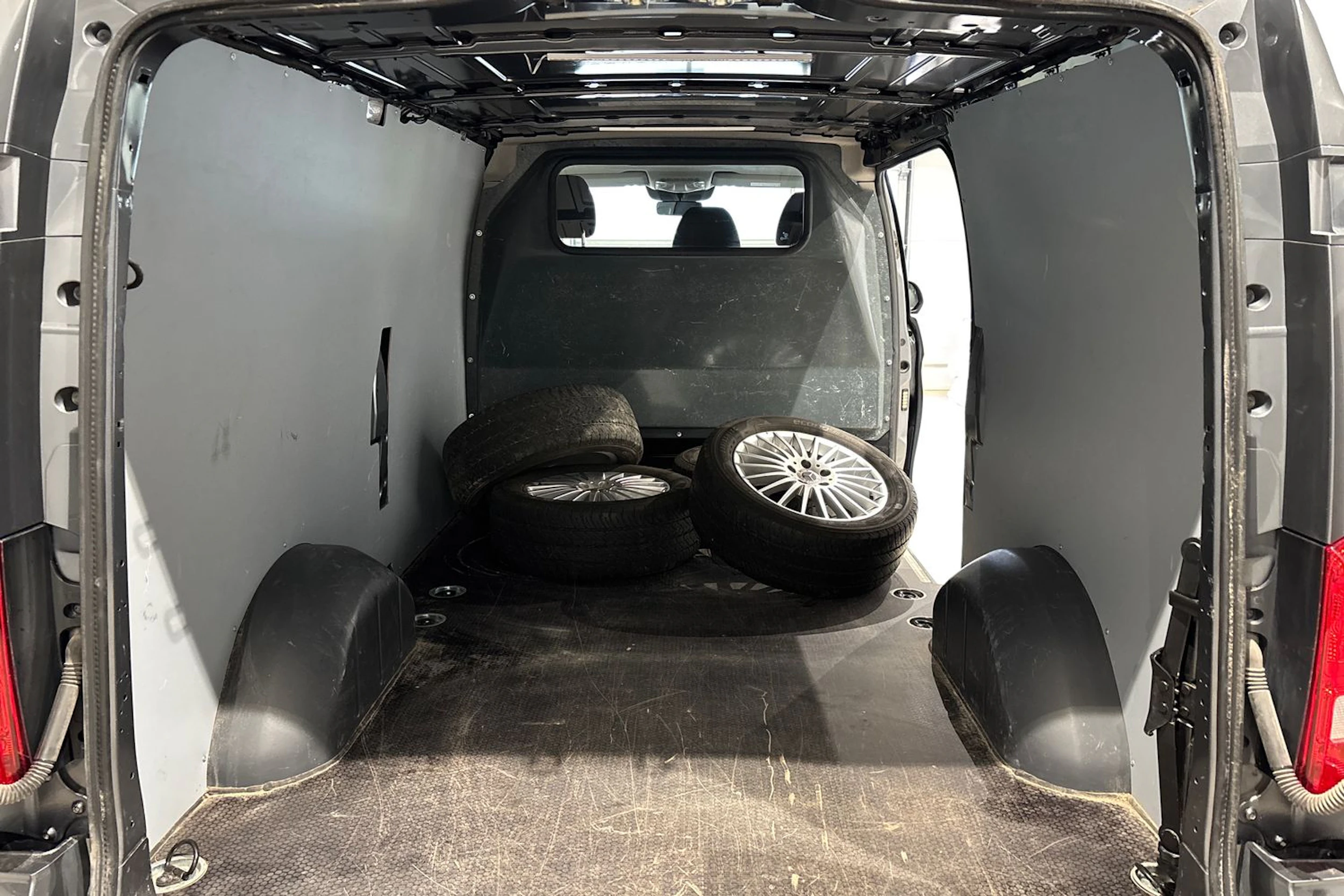 met. harmaa Mercedes-Benz Vito 2022 kuva 27.