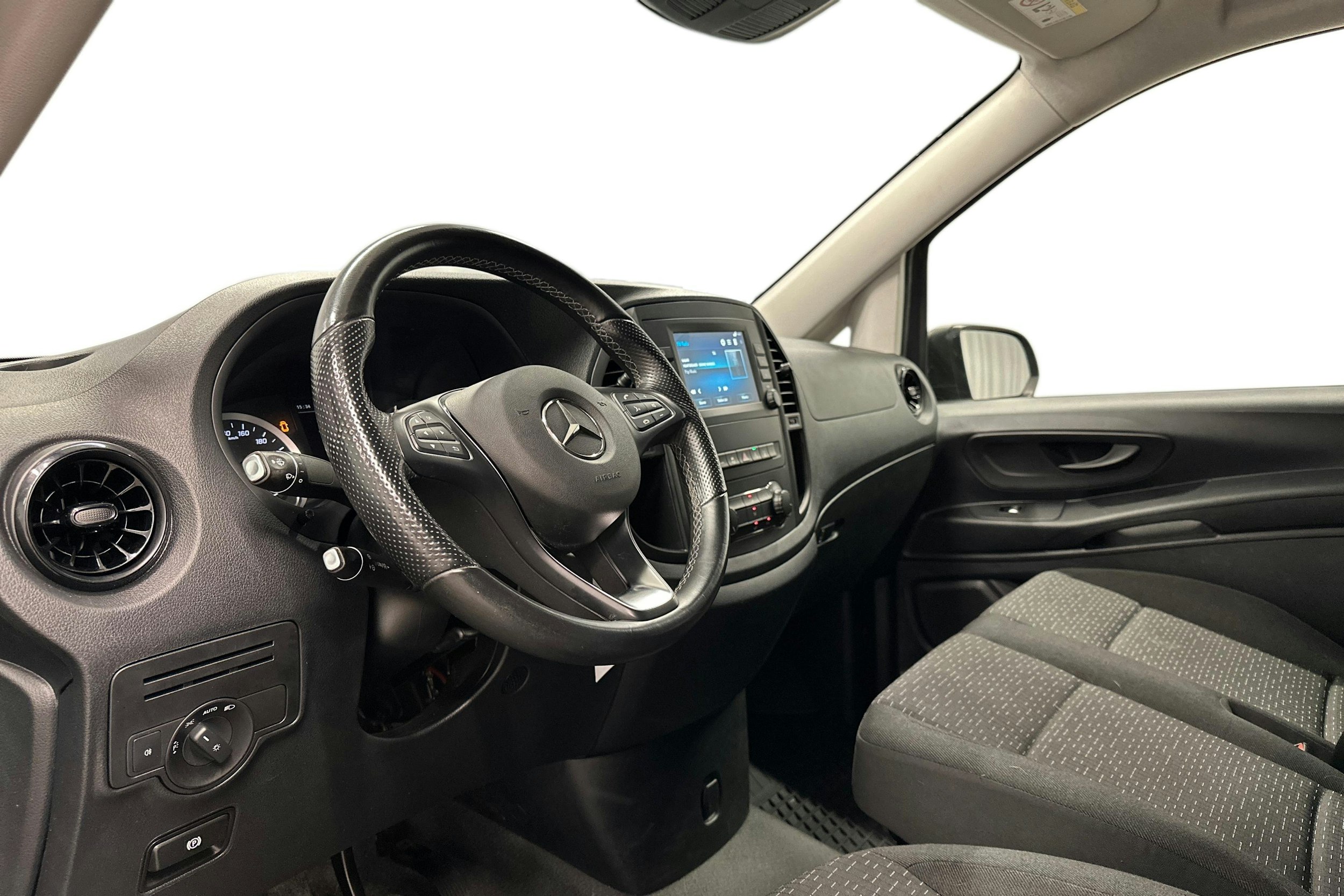 harmaa Mercedes-Benz Vito 2023 kuva 6.