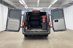 harmaa Mercedes-Benz Vito 2023 kuva 10.
