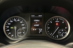 harmaa Mercedes-Benz Vito 2023 kuva 17.