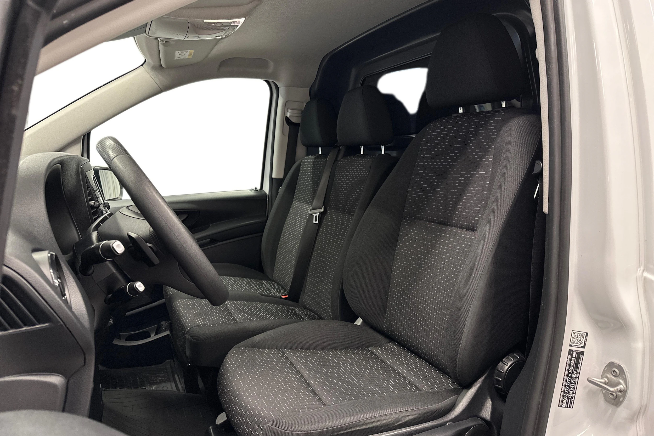 valkoinen Mercedes-Benz Vito 2023 kuva 8.