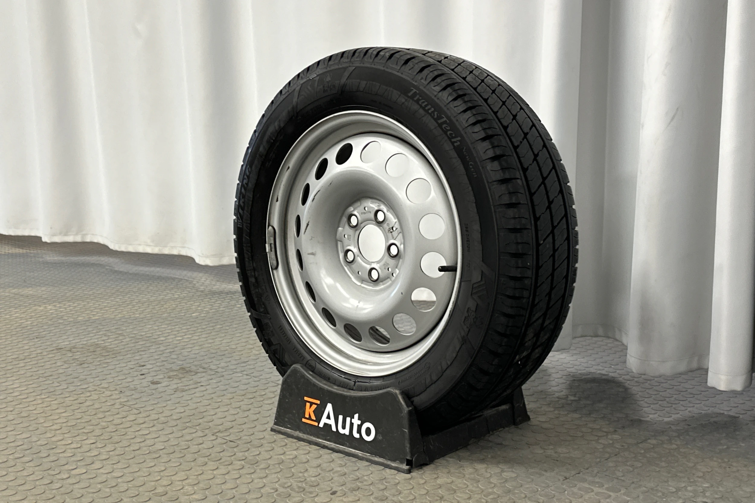 valkoinen Mercedes-Benz Vito 2023 kuva 10.