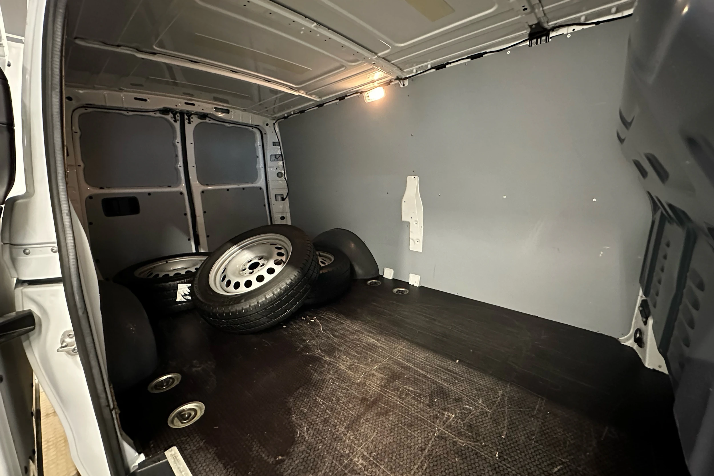 valkoinen Mercedes-Benz Vito 2023 kuva 12.