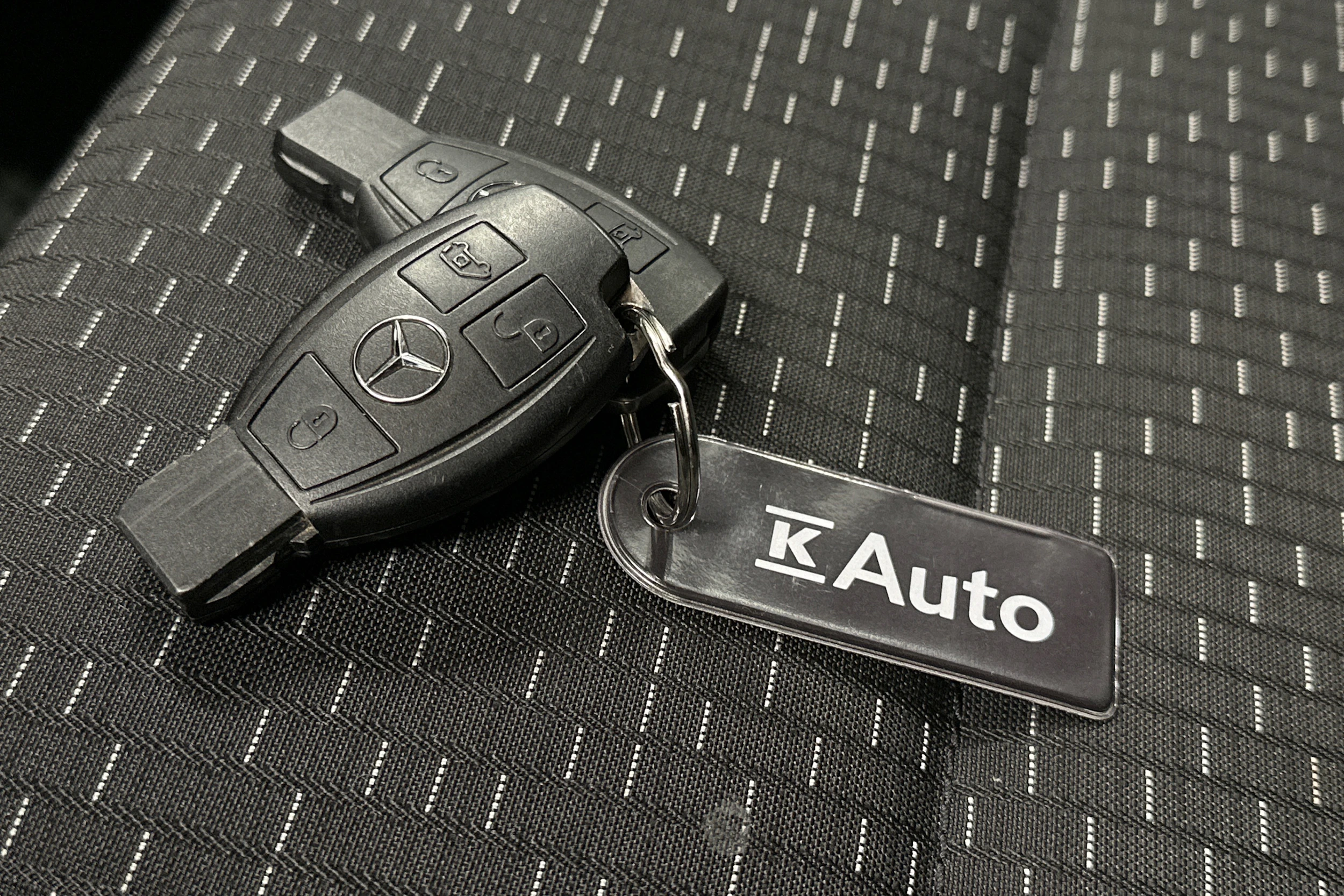 valkoinen Mercedes-Benz Vito 2023 kuva 20.