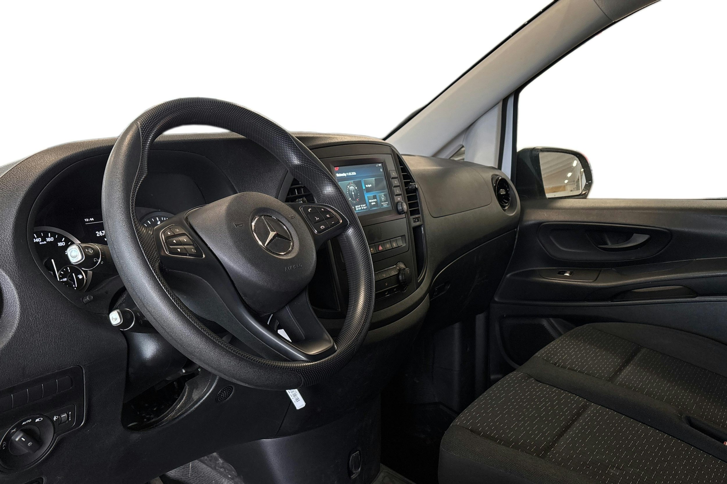 valkoinen Mercedes-Benz Vito 2023 kuva 3.