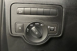 valkoinen Mercedes-Benz Vito 2023 kuva 23.