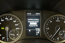 valkoinen Mercedes-Benz Vito 2023 kuva 34.