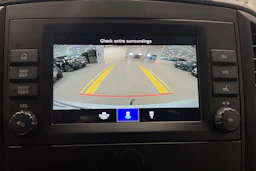 valkoinen Mercedes-Benz Vito 2023 kuva 15.