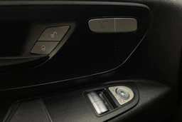 valkoinen Mercedes-Benz Vito 2023 kuva 18.