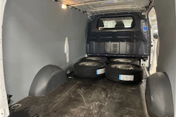 valkoinen Mercedes-Benz Vito 2023 kuva 20.