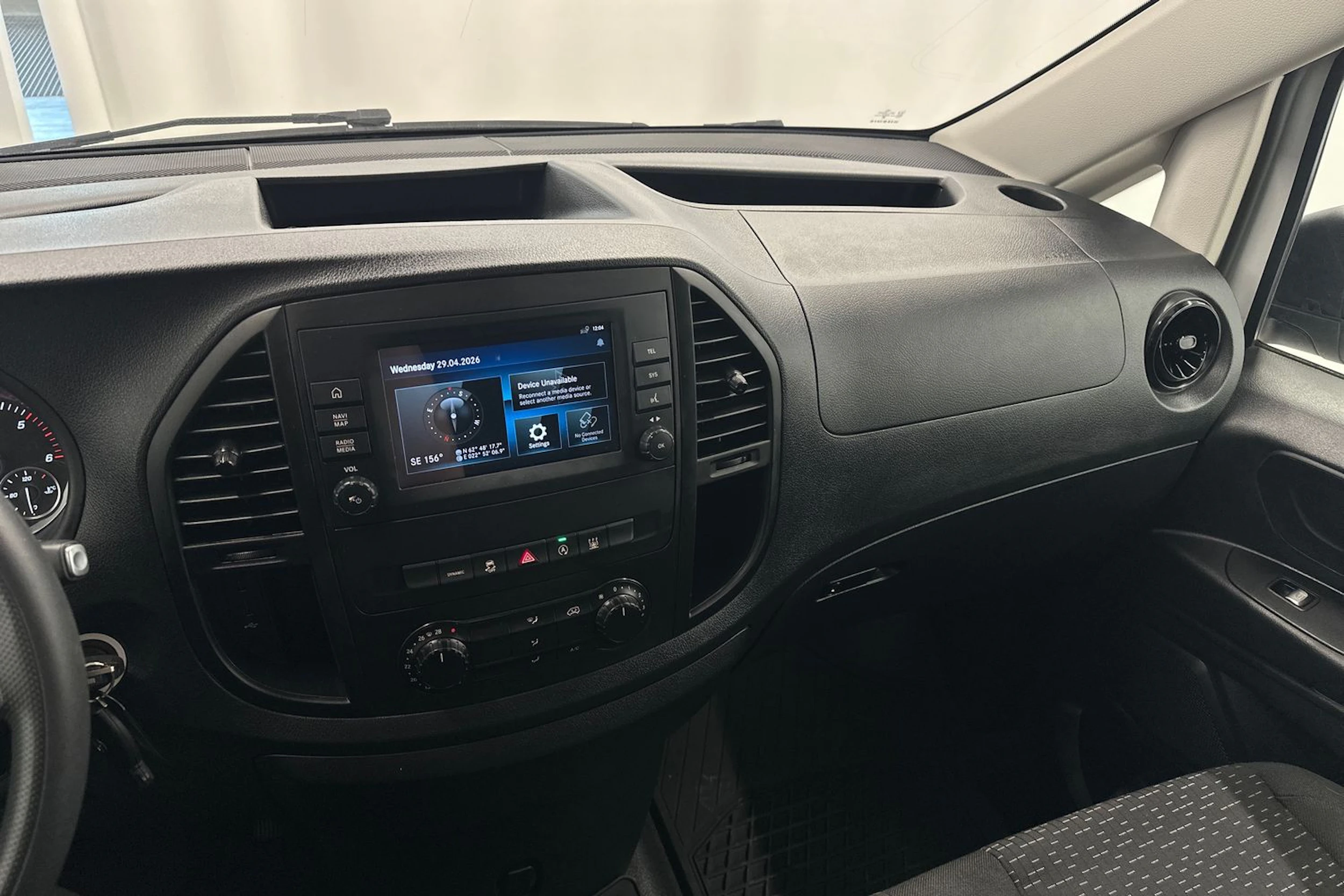 valkoinen Mercedes-Benz Vito 2023 kuva 14.