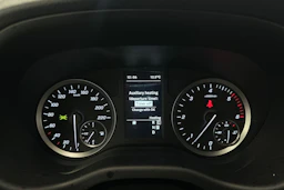 valkoinen Mercedes-Benz Vito 2023 kuva 23.