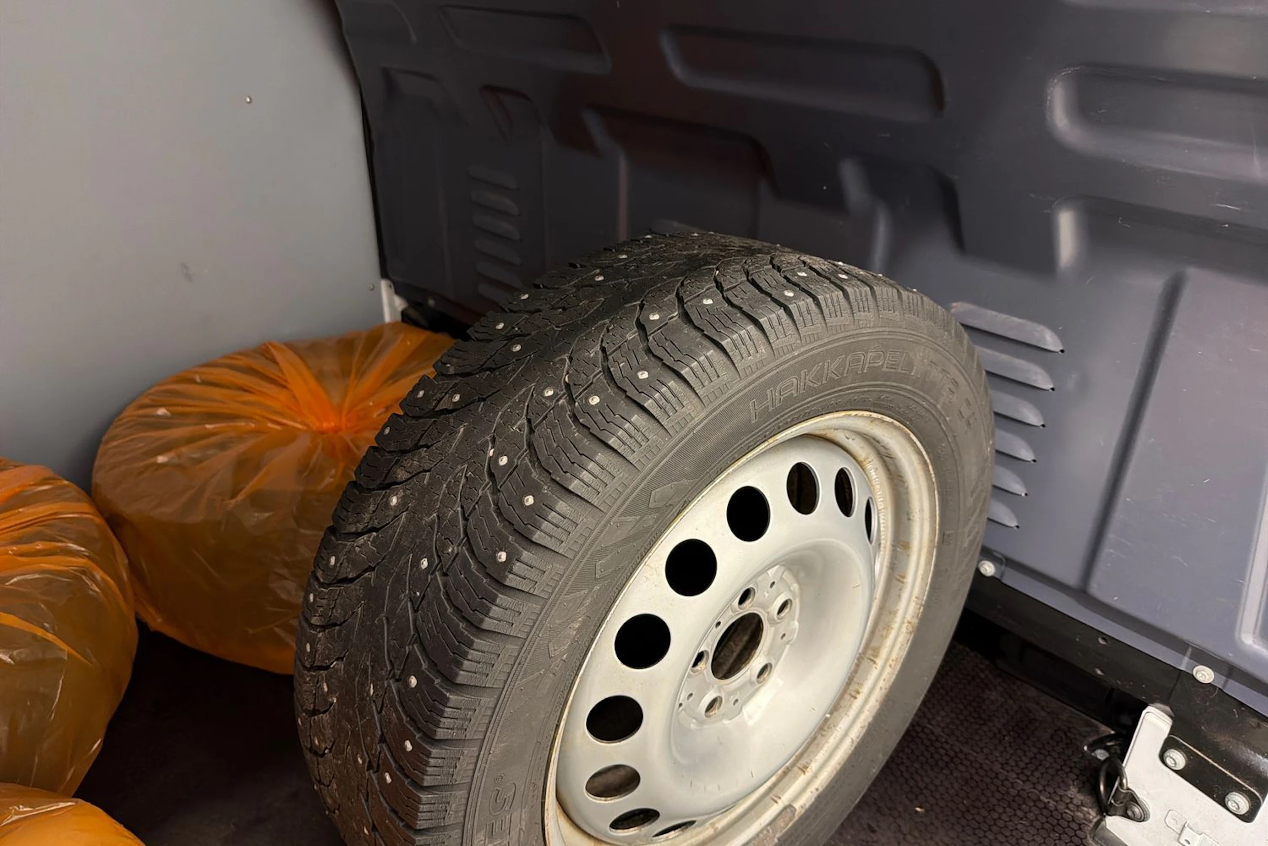 valkoinen Mercedes-Benz Vito 2023 kuva 33.