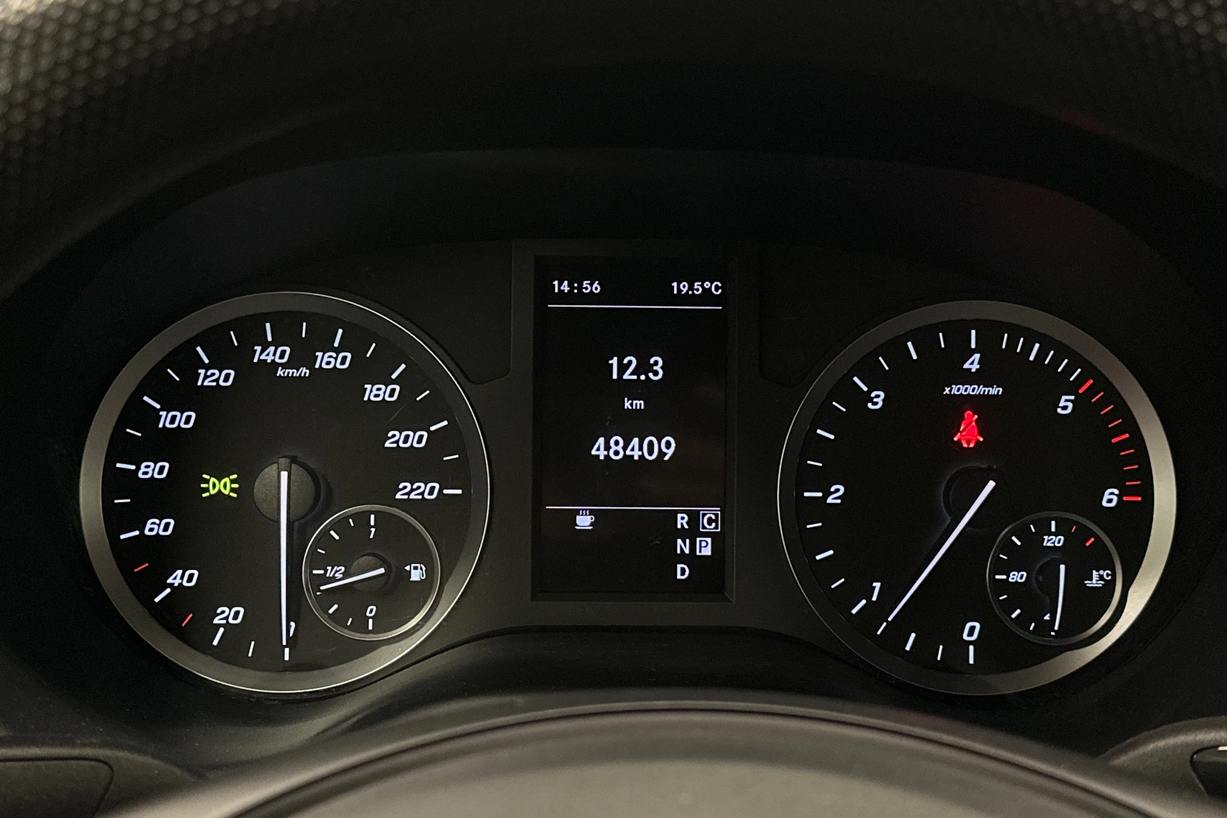 valkoinen Mercedes-Benz Vito 2023 kuva 13.