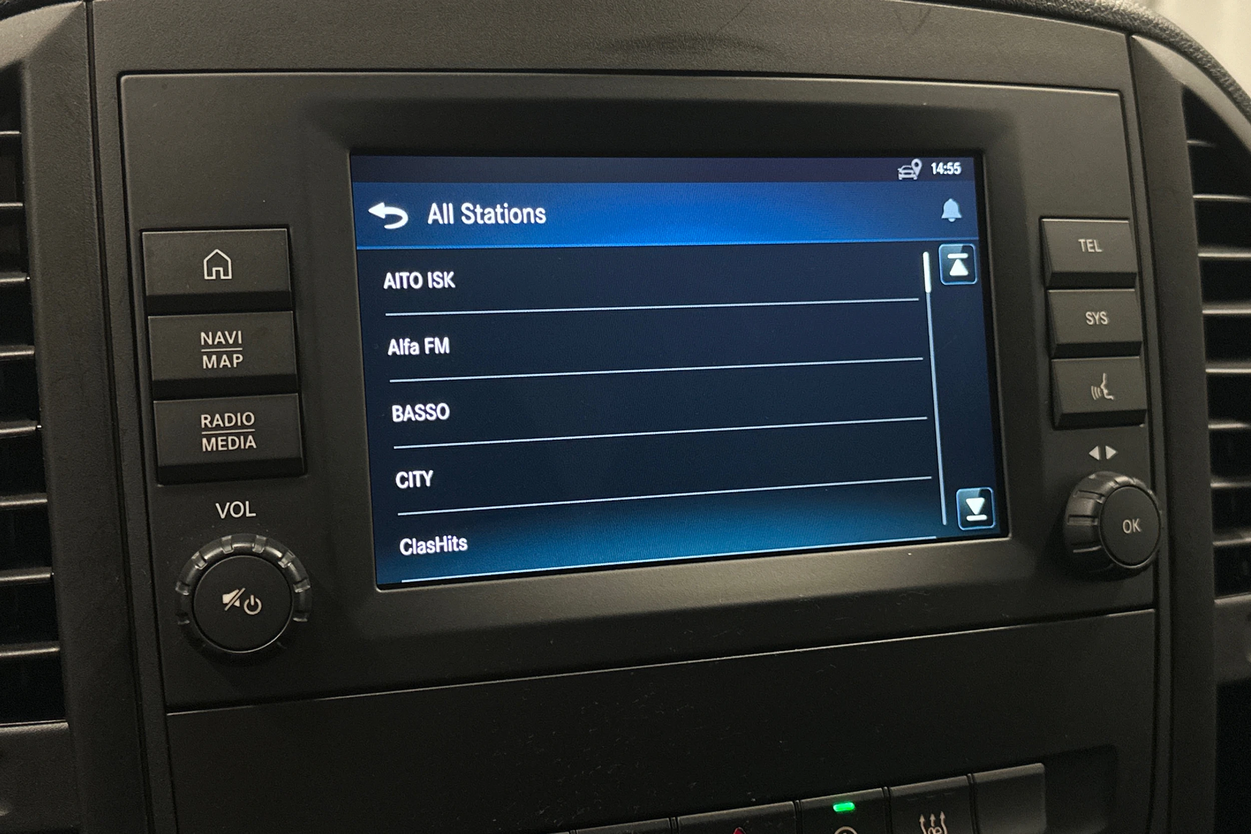 valkoinen Mercedes-Benz Vito 2023 kuva 18.