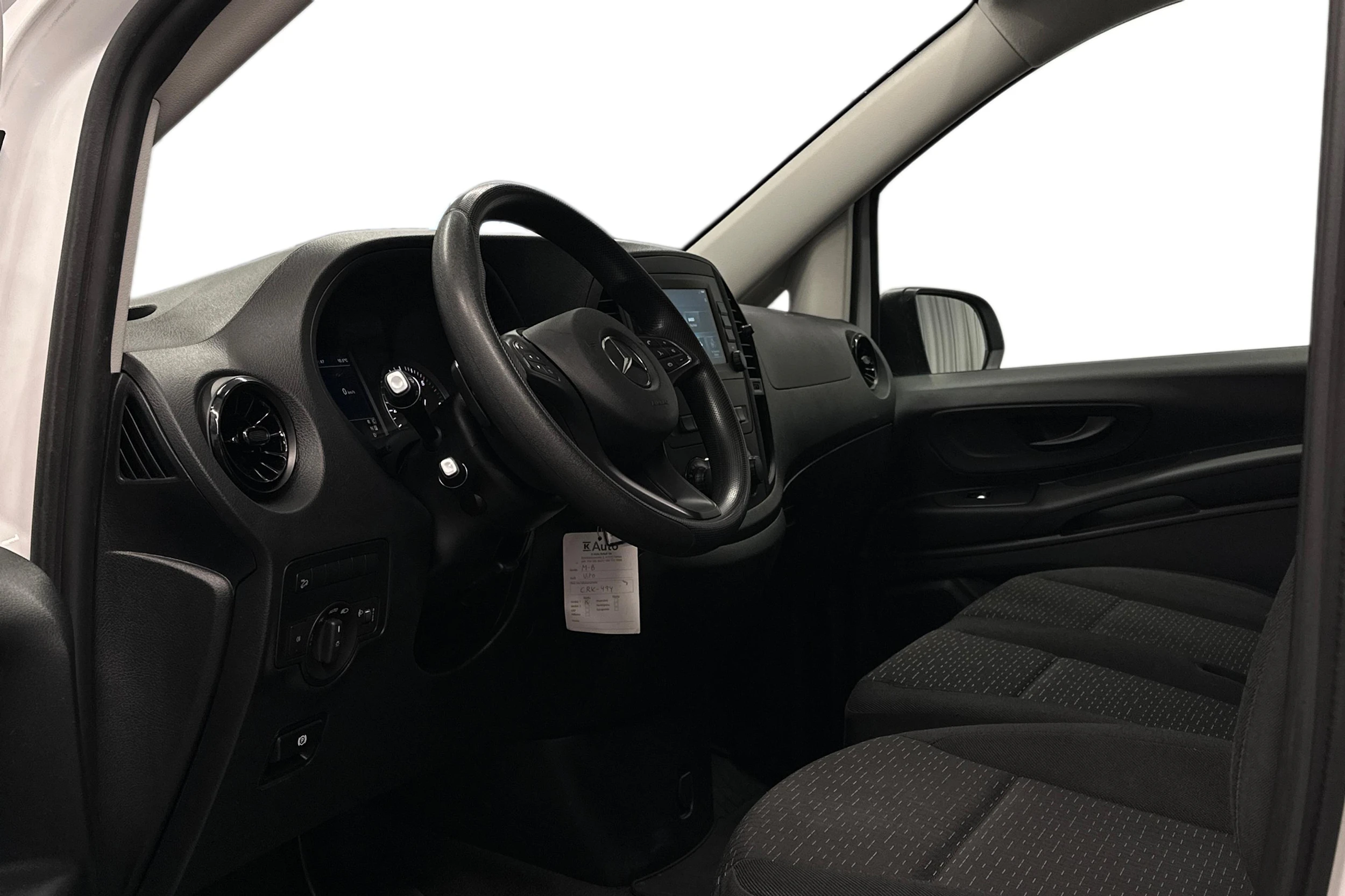valkoinen Mercedes-Benz Vito 2023 kuva 6.