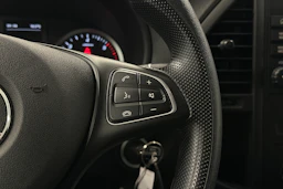 valkoinen Mercedes-Benz Vito 2023 kuva 11.