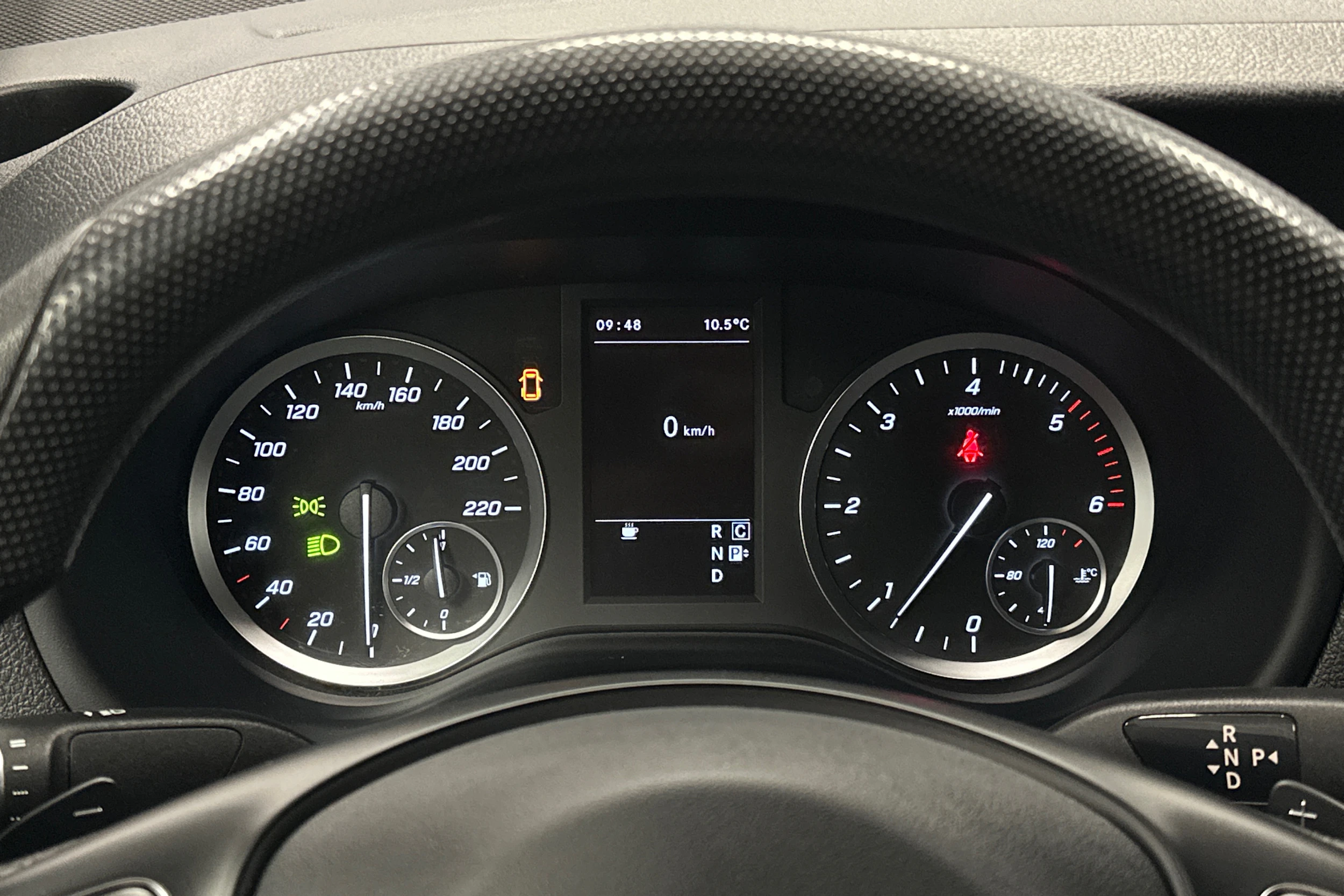 valkoinen Mercedes-Benz Vito 2023 kuva 12.