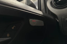 valkoinen Mercedes-Benz Vito 2023 kuva 16.