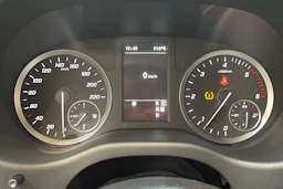 valkoinen Mercedes-Benz Vito 2023 kuva 17.