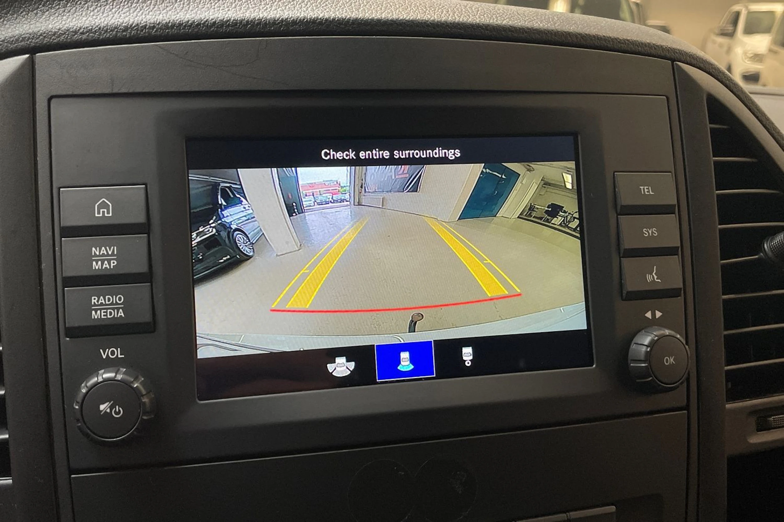 valkoinen Mercedes-Benz Vito 2023 kuva 23.