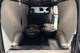 Musta Mercedes-Benz VITO 2023 kuva 11.