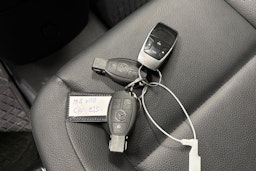 Musta Mercedes-Benz VITO 2023 kuva 22.