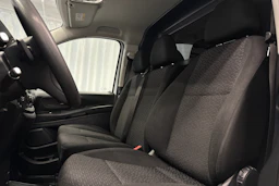 valkoinen Mercedes-Benz Vito 2023 kuva 12.