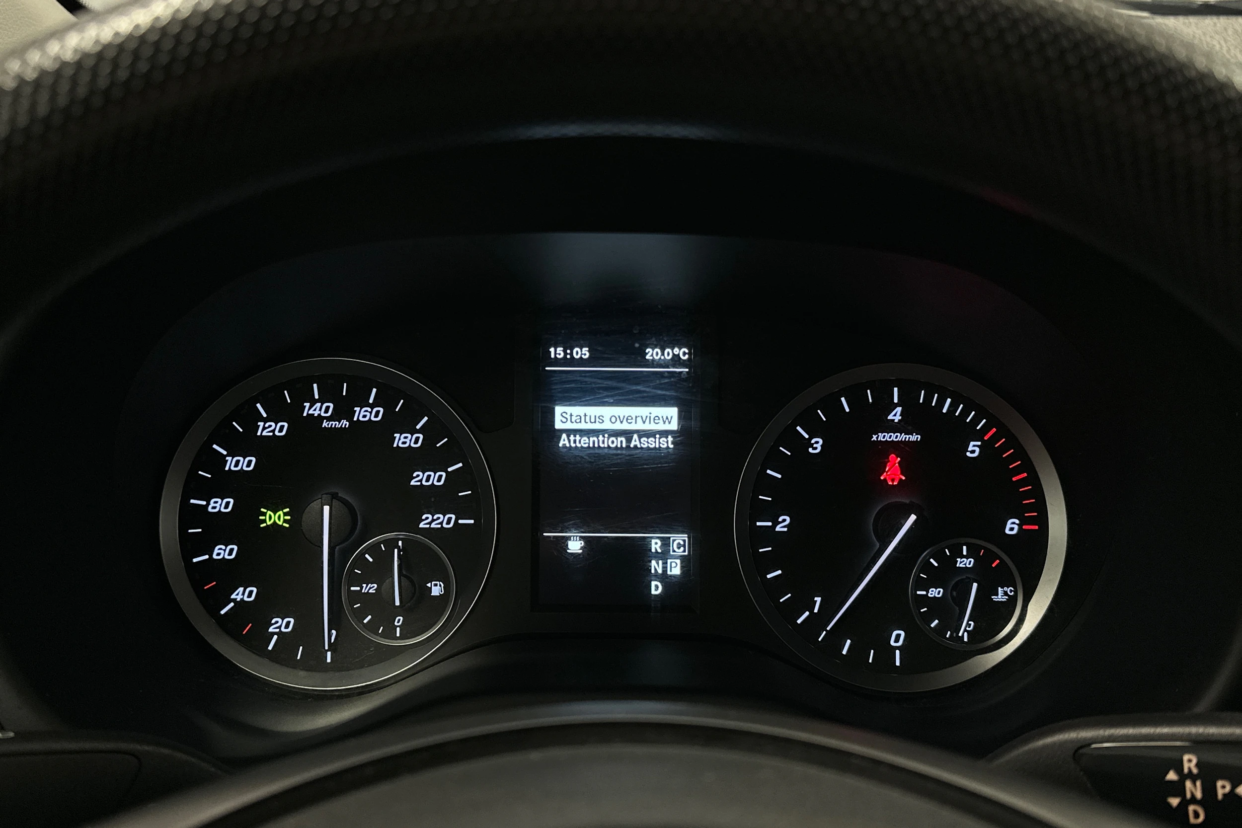 valkoinen Mercedes-Benz Vito 2023 kuva 17.