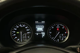valkoinen Mercedes-Benz Vito 2023 kuva 18.