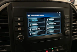 valkoinen Mercedes-Benz Vito 2023 kuva 20.