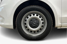 valkoinen Mercedes-Benz Vito 2023 kuva 8.