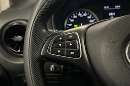valkoinen Mercedes-Benz Vito 2023 kuva 10.