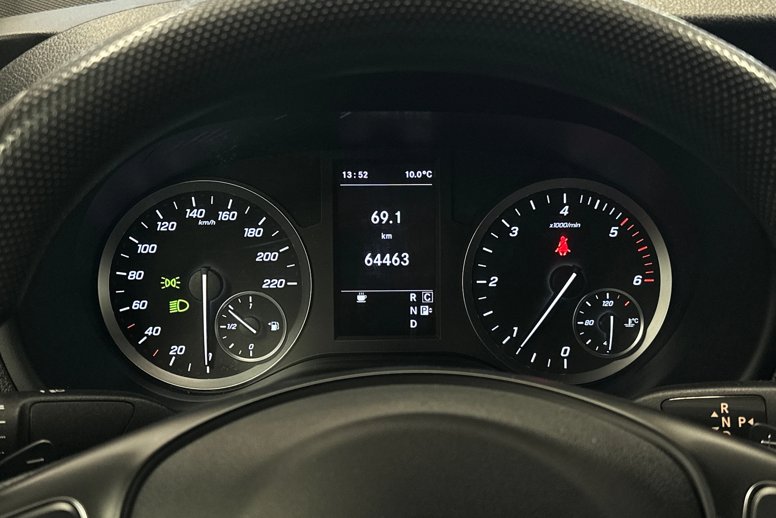 valkoinen Mercedes-Benz Vito 2023 kuva 12.