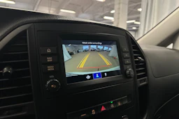 valkoinen Mercedes-Benz Vito 2023 kuva 14.