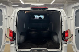 valkoinen Mercedes-Benz Vito 2023 kuva 18.