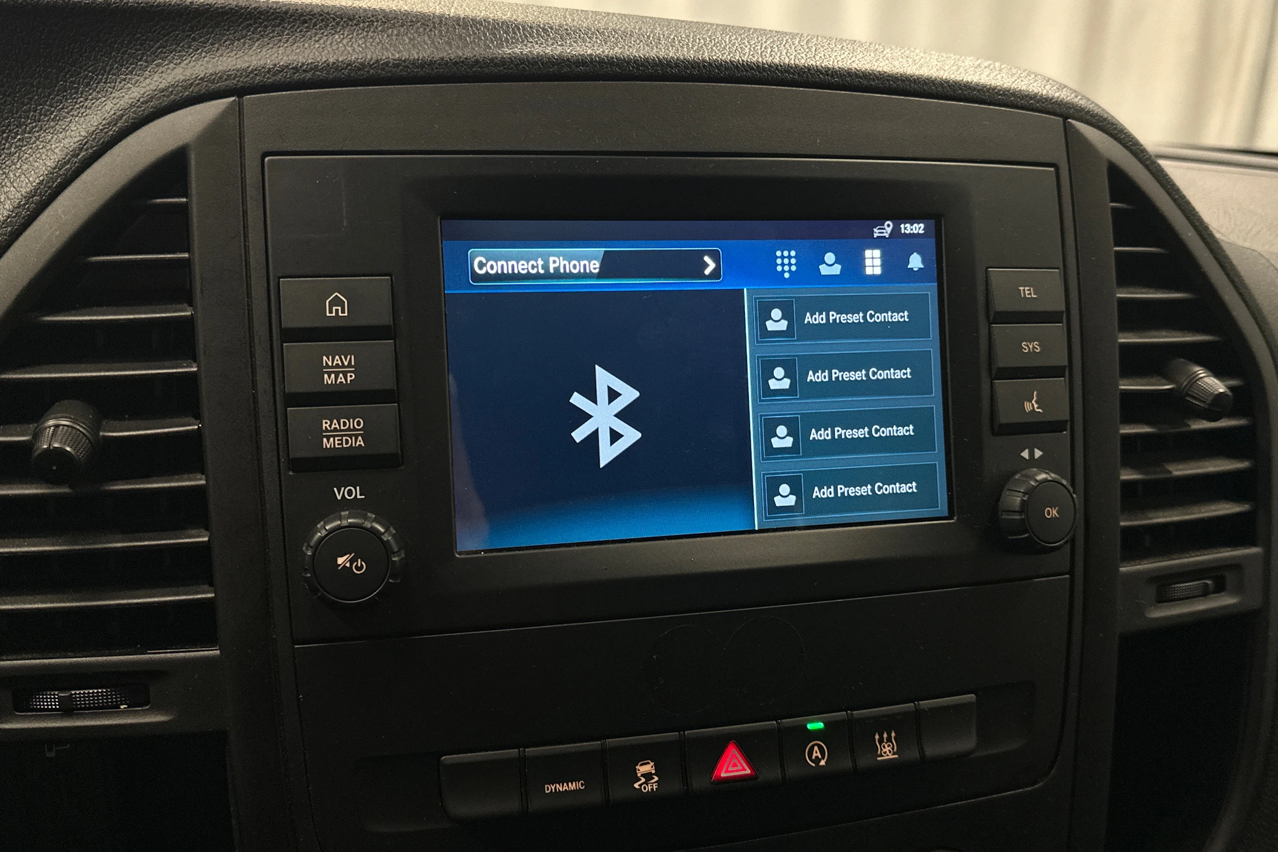 valkoinen Mercedes-Benz Vito 2023 kuva 18.