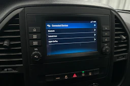 valkoinen Mercedes-Benz Vito 2023 kuva 21.