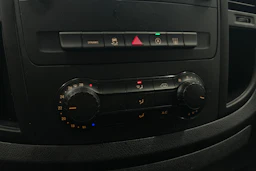 valkoinen Mercedes-Benz Vito 2023 kuva 22.