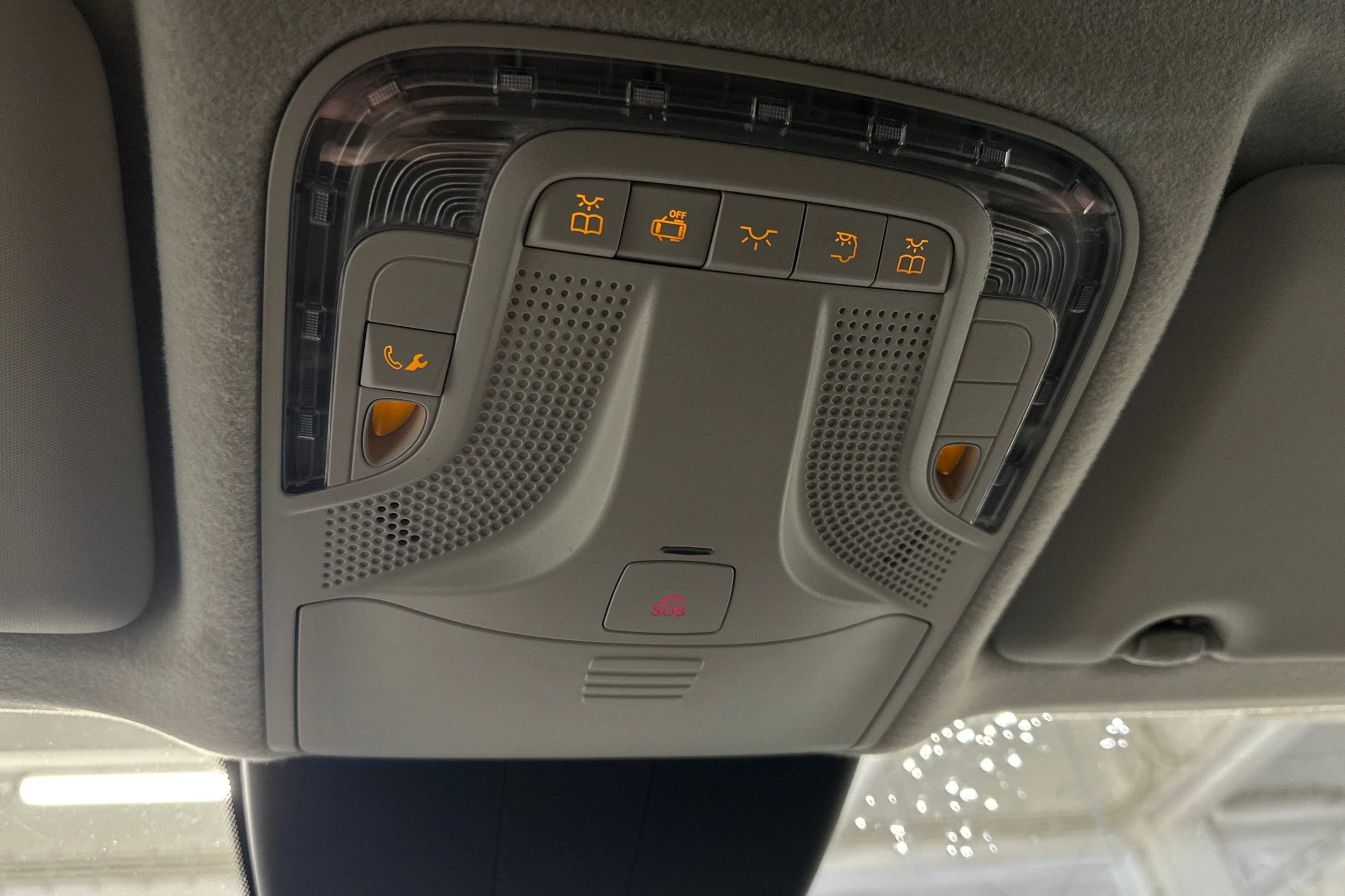 valkoinen Mercedes-Benz Vito 2023 kuva 23.