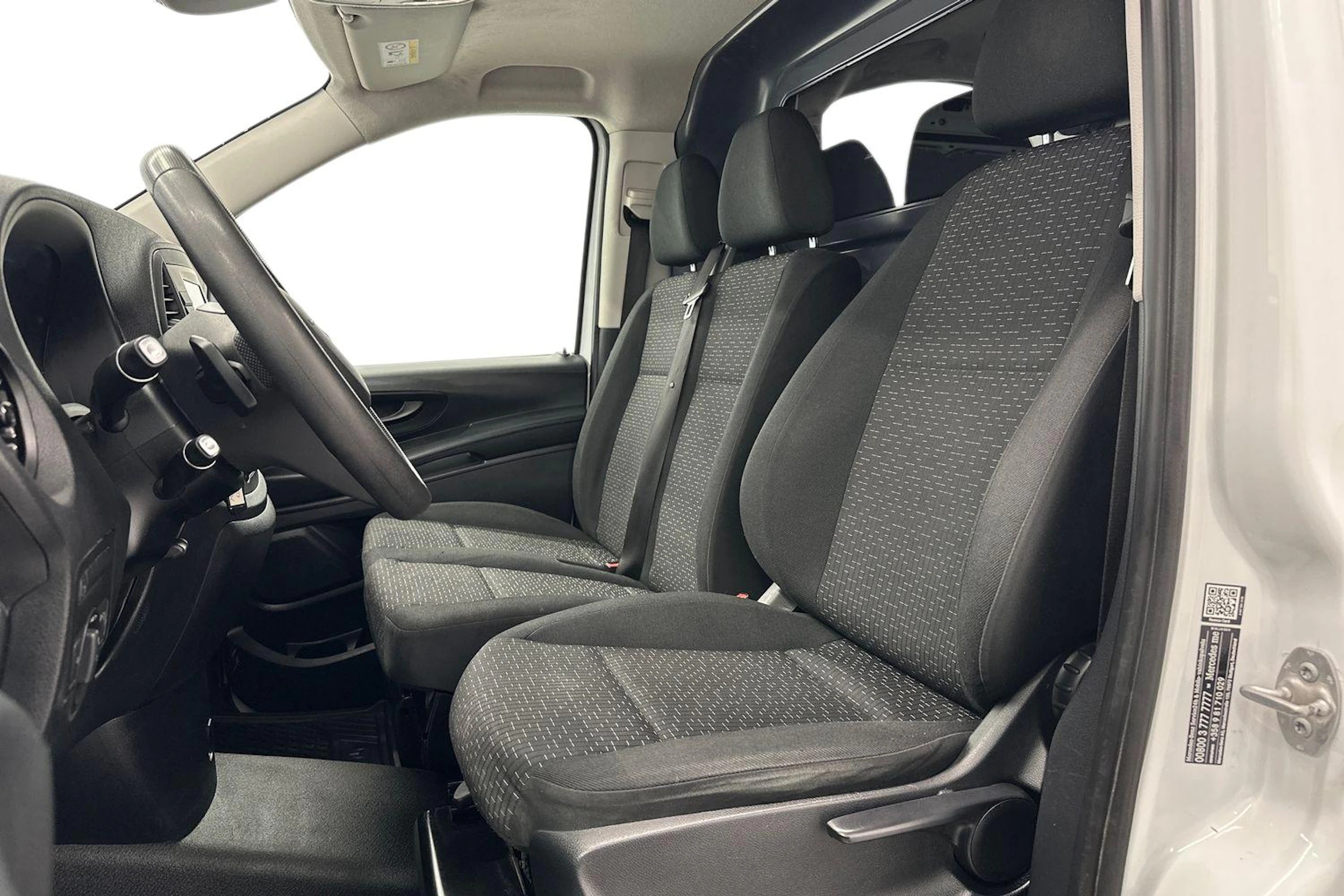 valkoinen Mercedes-Benz Vito 2023 kuva 8.