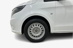 valkoinen Mercedes-Benz Vito 2023 kuva 9.