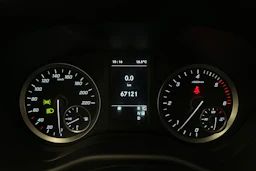 valkoinen Mercedes-Benz Vito 2023 kuva 13.